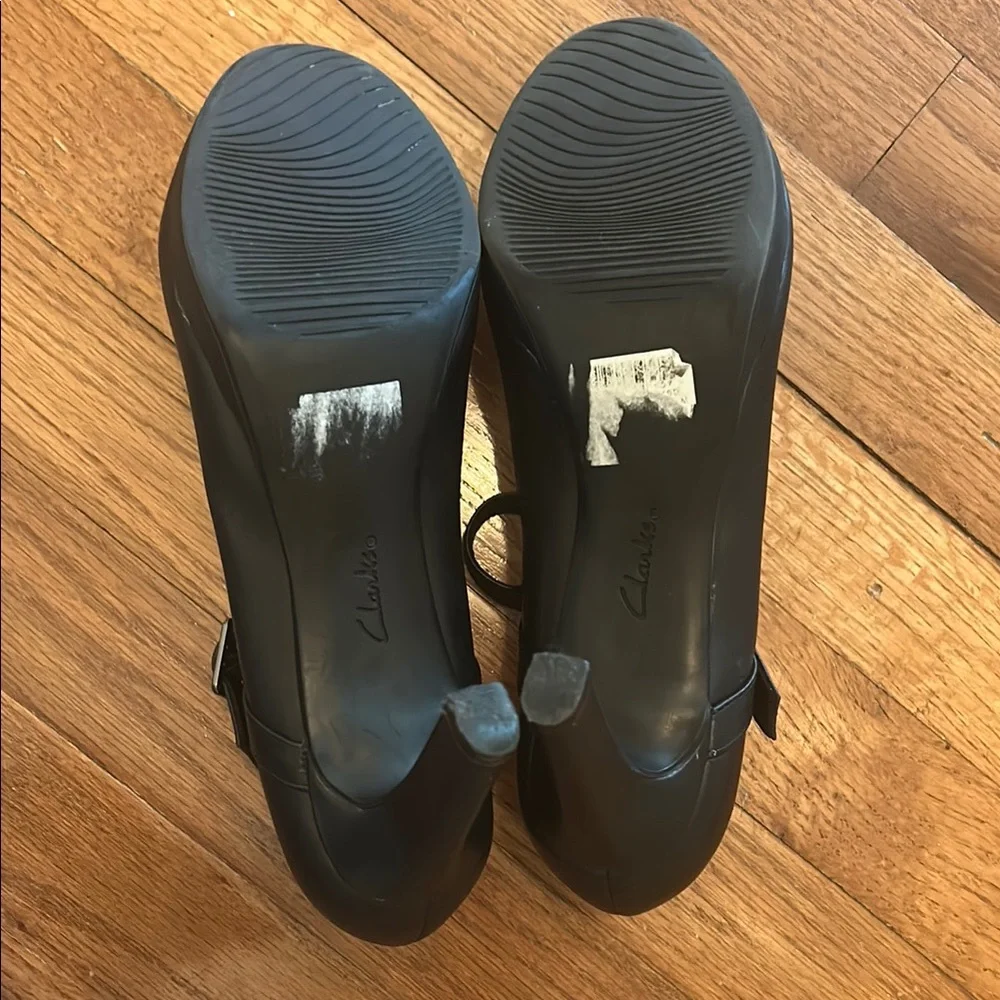 Clarks Ambry Shine Black Leather Mary Jane Heel Shoes Sz 8.5 M - Picture 9 of 11